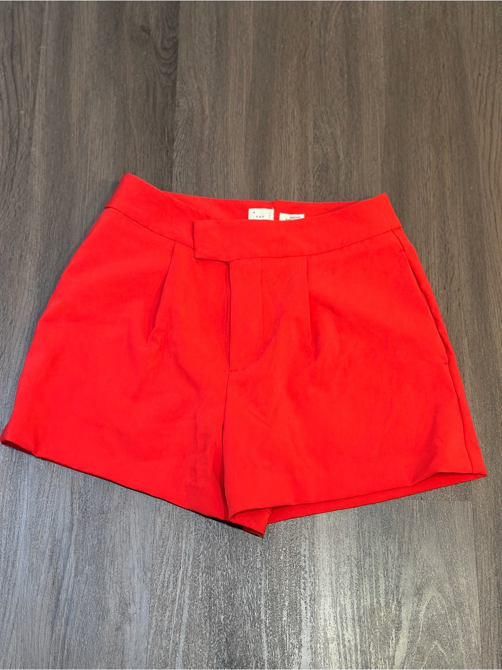 Bright Red Bold High Rise Tailored Dress Shorts Pleated Stretch Size 8 - Picture 2 of 9